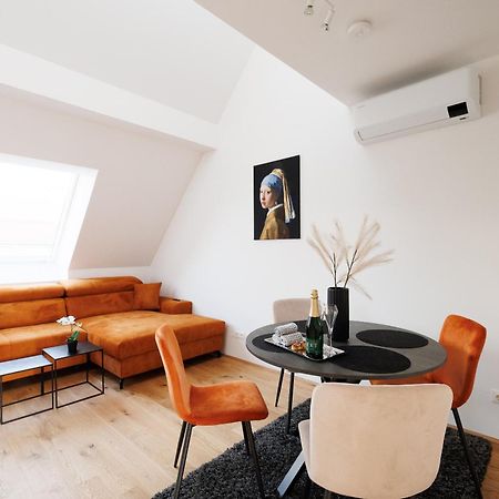 Symphony Apartments 42 - Modern Loft With Terrace And Grill In Central Location Vienne Extérieur photo