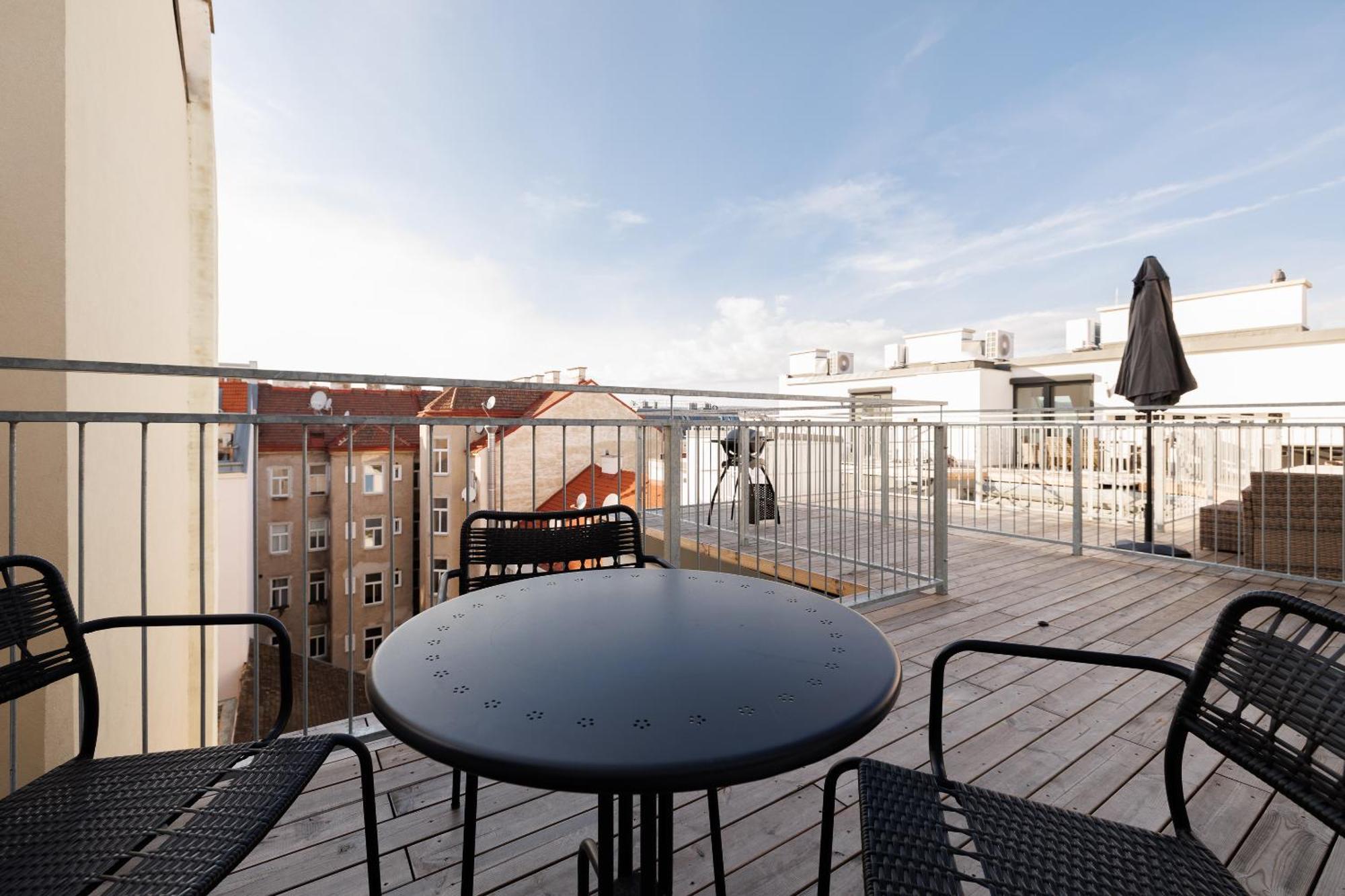 Symphony Apartments 42 - Modern Loft With Terrace And Grill In Central Location Vienne Extérieur photo