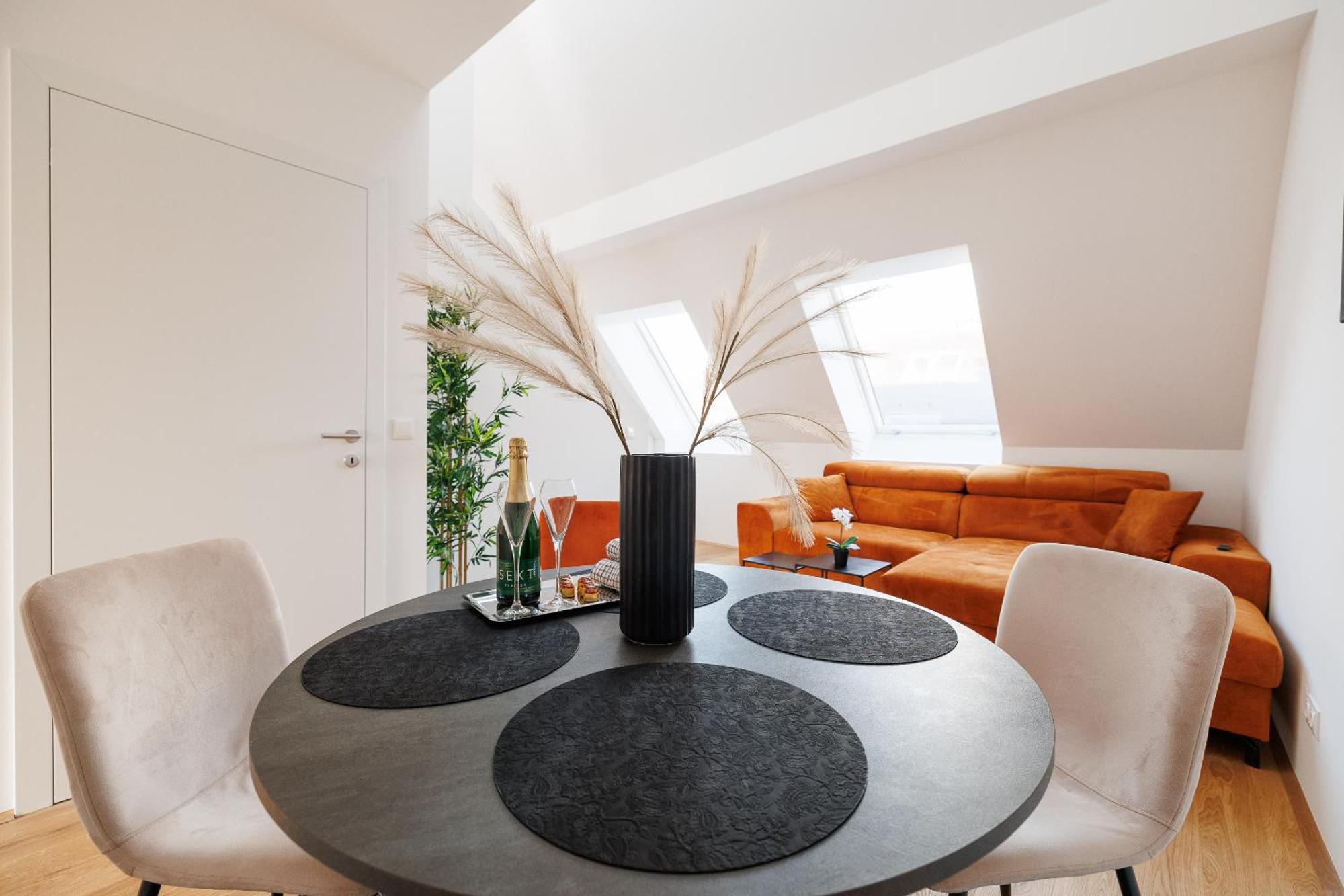Symphony Apartments 42 - Modern Loft With Terrace And Grill In Central Location Vienne Extérieur photo
